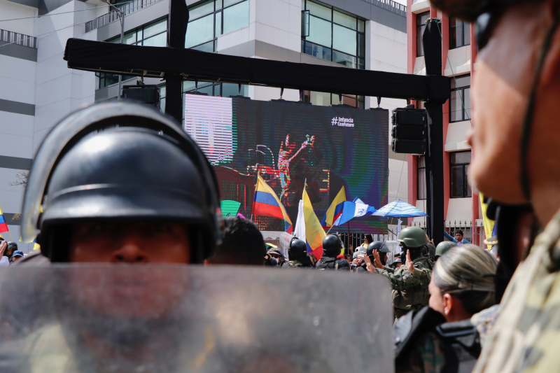 Ecuador: dos periodistas que investigaron al presidente Guillermo Lasso se ven forzados a abandonar el país.