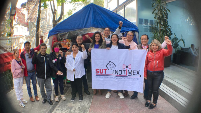 México: la vicepresidenta de la FIP visitó el campamento del SUTNOTIMEX y se solidarizó con lxs trabajadorxs