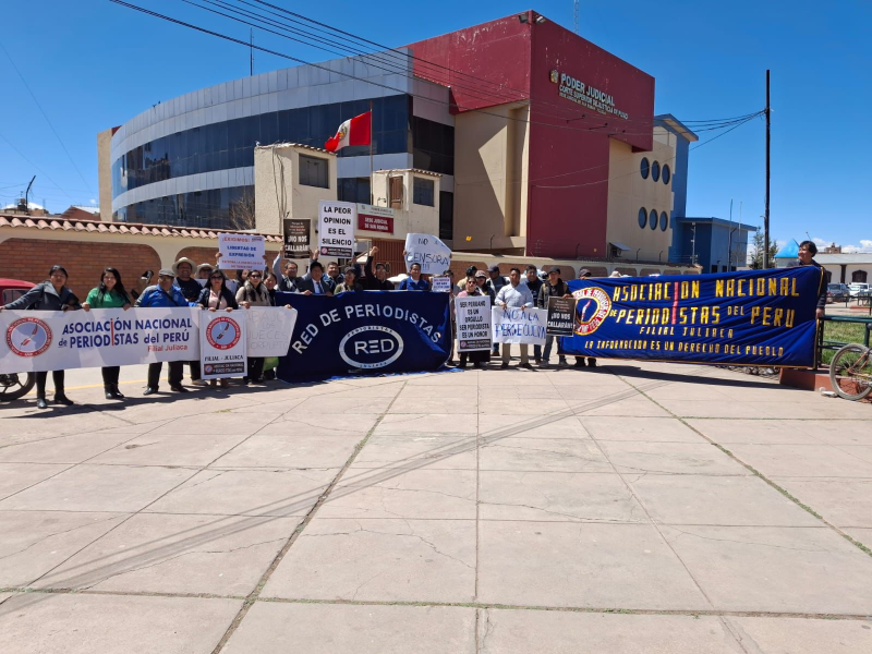 Perú: protesta de periodistas en la región de Puno contra intentos de censura